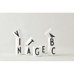Design Letters Kinderbeker Eco Gepersonaliseerd 175 Ml, Letter -Kleintje Luxe design letters kinderbeker eco gepersonaliseerd 175 ml letter a327233 3