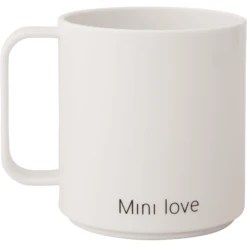 Design Letters Mini Love Mok Met Handvat In Pastel Beige -Kleintje Luxe design letters mini love mok met handvat in pastel beige a349317 2