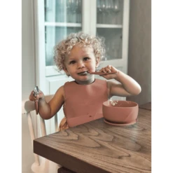 Everyday Baby Eetkom Met Zuignap Siliconen, Nature Rood -Kleintje Luxe everyday baby eetkom met zuignap siliconen nature rood a344042 4