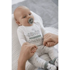 Feetje Longsleeve Rawrr Dinomite Uit White 7 Feetje Longsleeve Rawrr Dinomite Uit White -Kleintje Luxe feetje longsleeve rawrr dinomite uit white a309897 2
