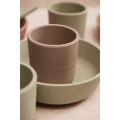 Filibabba Siliconen Mok 2-pack - Warm Grijs -Kleintje Luxe filibabba siliconen mok 2 pack warm grijs a399511 4