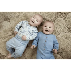 Fixoni Overall Bamboo Knit Blue Fog -Kleintje Luxe fixoni overall bamboo knit blue fog a376776 3