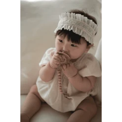 FRIGG Fopspeen Daisy Silicone, Croissant/Portobello 6-18 Maanden, 2 Stuks. -Kleintje Luxe frigg fopspeen daisy silicone croissant portobello 6 18 maanden 2 stuks a397563 4