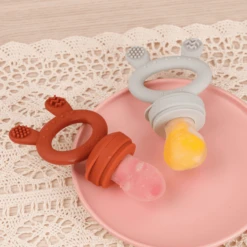 Haakaa® Vruchtenspeen, Incl. Diepvriesdeksel Set Geel -Kleintje Luxe haakaa vruchtenspeen incl diepvriesdeksel set geel a345438 3