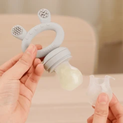 Haakaa® Vruchtenspeen, Incl. Diepvriesdeksel Set Grijs -Kleintje Luxe haakaa vruchtenspeen incl diepvriesdeksel set grijs a345436 3