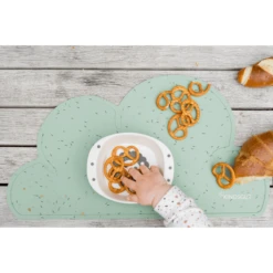 KINDSGUT Place Mat Cloud Sprinkles, Pistachio -Kleintje Luxe kindsgut place mat cloud sprinkles pistachio a325053 3