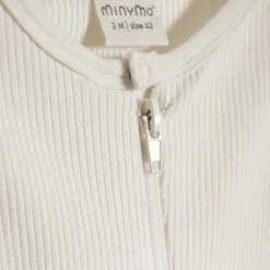 Minymo Rib Seed Slaapjurk Pearl -Kleintje Luxe minymo rib seed slaapjurk pearl a412073 2