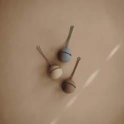 Mushie Dummy Houder, Blush -Kleintje Luxe mushie dummy houder blush a399485 3