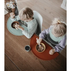 Mushie Placemat Silicone, Cambridge Blauw Confetti -Kleintje Luxe mushie placemat silicone cambridge blauw confetti a399009 4