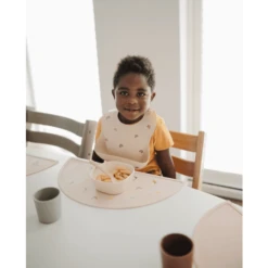 Mushie Placemat Silicone, Regenboog -Kleintje Luxe mushie placemat silicone regenboog a399016 1