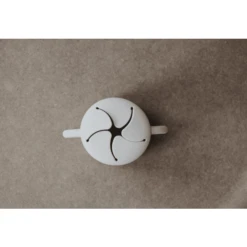 Mushie Snackbeker Ivoor -Kleintje Luxe mushie snackbeker ivoor a399434 2