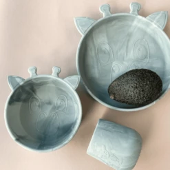 Nuuroo Judi Giraffe 3-delige Servies Set, Green Mix -Kleintje Luxe nuuroo judi giraffe 3 delige servies set green mix a363844 4