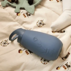 Nuuroo Kinderfles Pax Silicone, Bering Zee -Kleintje Luxe nuuroo kinderfles pax silicone bering zee a364258 1