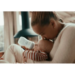 Philips Avent Babyfles SCY903/03 Natural Response 260ml 3 Stuks -Kleintje Luxe philips avent babyfles scy903 03 natural response 260ml 3 stuks a410282 3