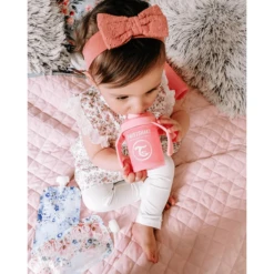 Twistshake TWIST SHAKE Drinkbeker Minicup 230 Ml 4+ Maanden Pastel Roze -Kleintje Luxe twist shake drinkbeker minicup 230 ml 4 maanden pastel roze a298879 2